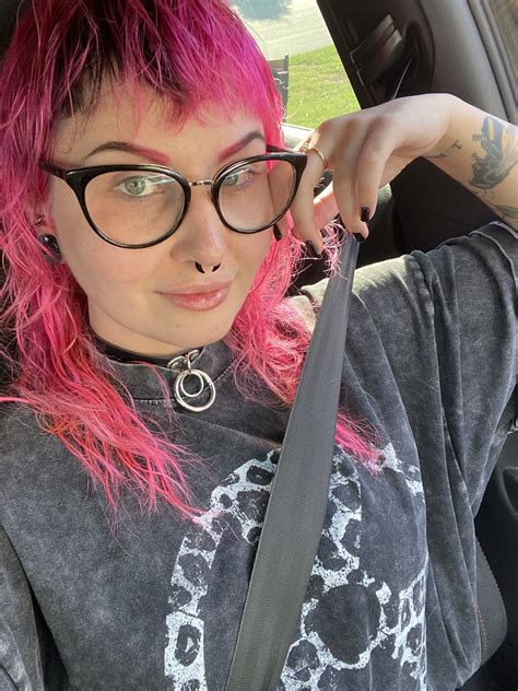TW Pornstars - 2 pic. Arachnie 🖤. Twitter. Half an hour ago: freshly