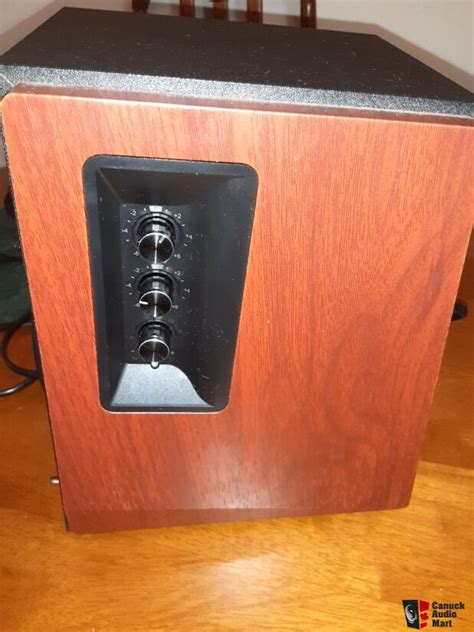 Edifier R1700BT Bluetooth Bookshelf Speakers Photo #3792038 - UK Audio Mart
