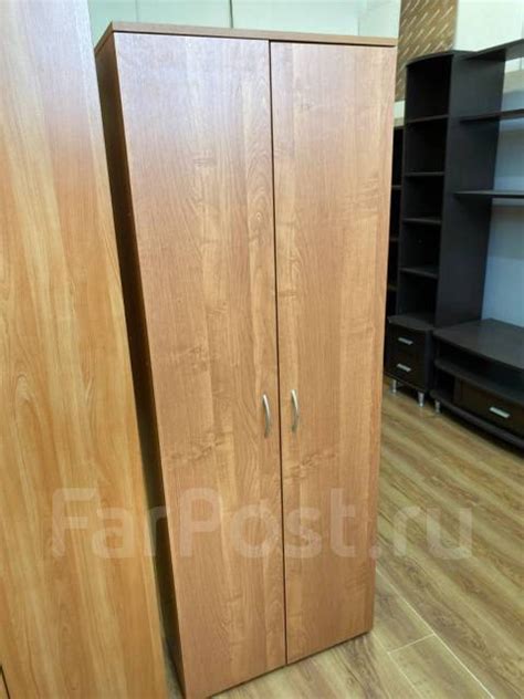 Б/У шкаф офисный, с полками, в наличии. Цена: 3 900₽ во Владивостоке