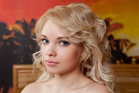 Милая девушка модель Feeona A - обои для рабочего стола, картинки, фото