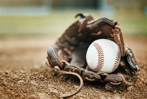 19 Best Outfield Gloves for Baseball Players in 2025