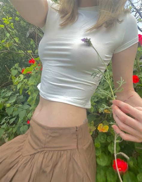 Pin on girls pfp irl