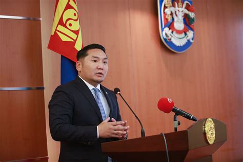 Эрүүл мэндийн сайн дурын ажилтан бэлтгэжээ