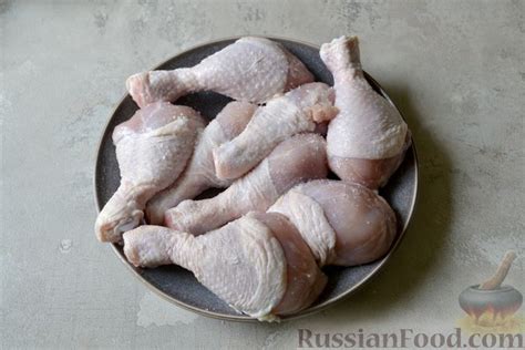Рецепт: Куриные ножки в сметанно-чесночном соусе, запечённые в ...