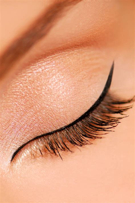 Simple Makeup Tips for Beginners - The Beauty May