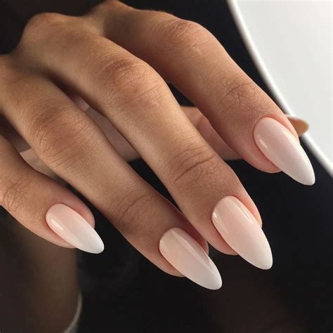 Almond-shaped nails, Classic nails ideas, Delicate wedding nails ...