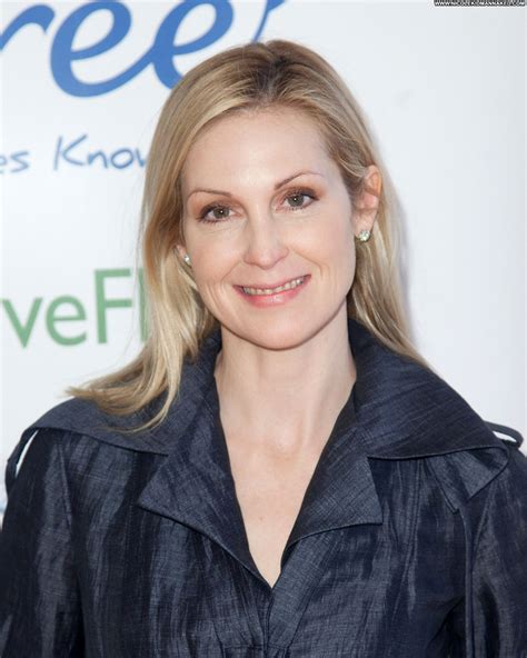 Kelly Rutherford No Source Celebrity Beautiful Babe Posing Hot Bottle