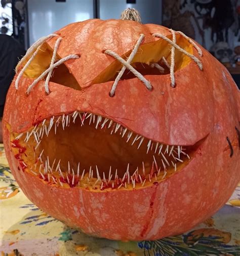 unique pumpkin carving ideas    halloween extra spooky