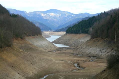 ZAOVINSKO JEZERO: NESTAJANJE DRAGULJA PRIRODE – EKO VEST
