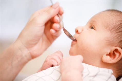 Amankah Pemberian Ambroxol untuk Bayi? - WeCare.id