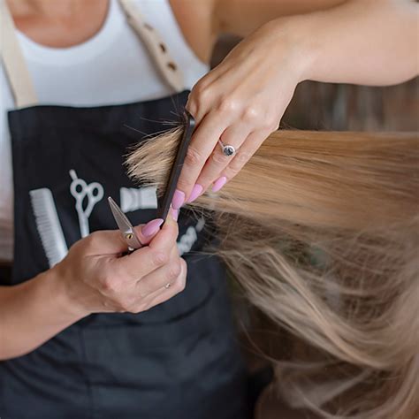 7 Best Short Hairstyles for Thin Hair, Celeb Stylists Explain - Parade