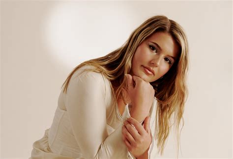 Eliott announces her debut album, plus Melbourne and Sydney headline ...