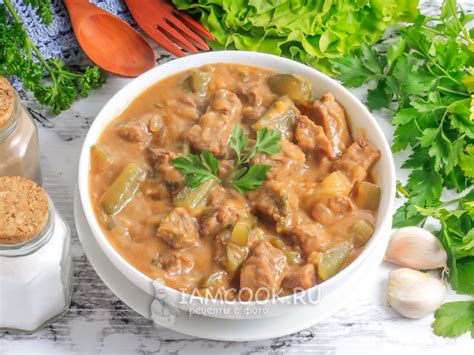 Гуляш из говядины с солеными огурцами — рецепт с фото пошагово
