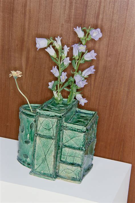 JSG_Jordan McDonald_Ceramic Flower Vase_5 - Sight Unseen