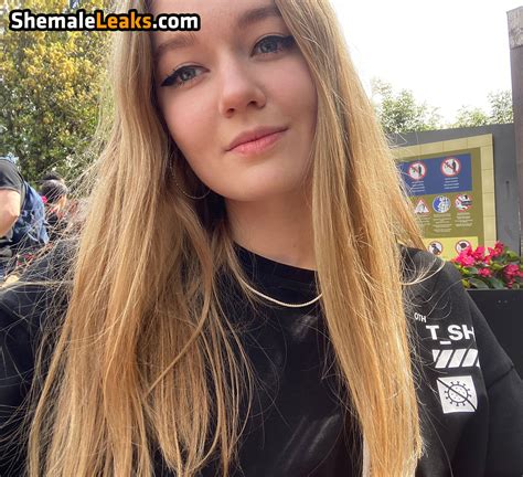Cymanneth Leaked Nude OnlyFans (Photo 6) - ShemaleLeaks!