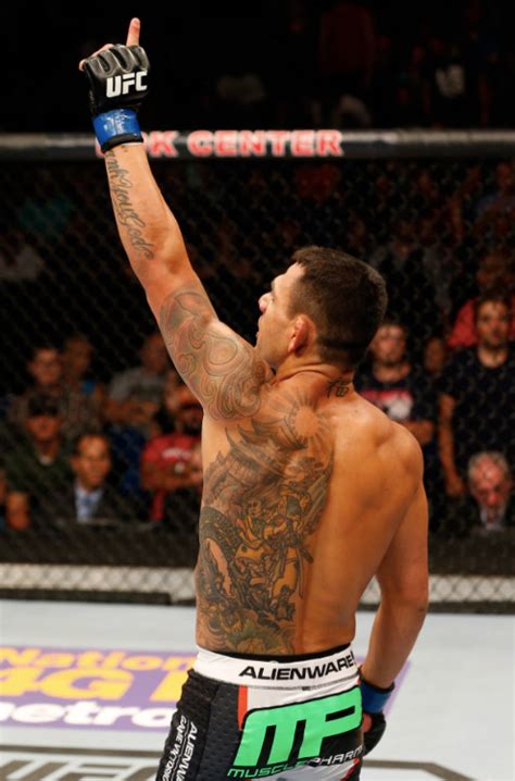 Rafael Dos Anjos vs Anthony Pettis UFC 185 highlights - MMA Sucka