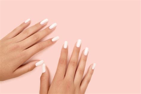 35 White Nail Designs for 2025 - Parade