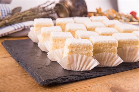 prajitura alba ca zapada super cremoasa reteta bucatariaioaneiro