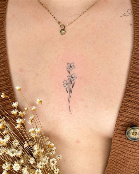50 Striking Chest Tattoo Designs for Women | POPxo