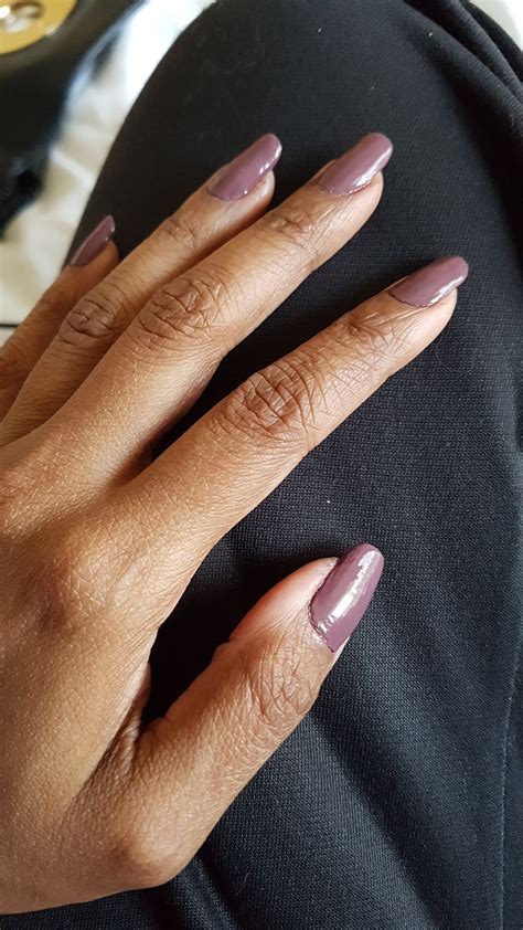What Nail Colours Look Good On Brown Skin - Design Talk