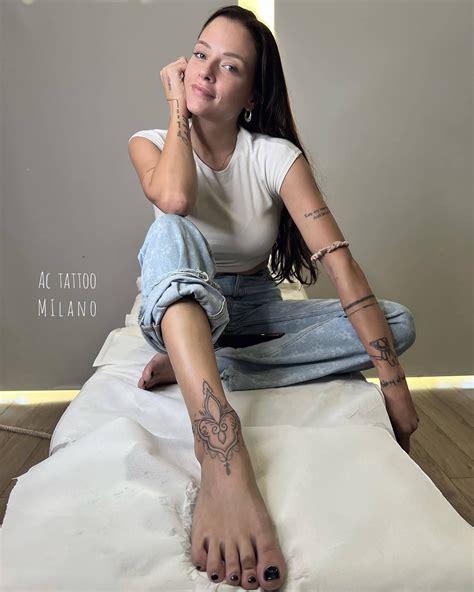 Silvia Provvedi : r/celeb_jeans