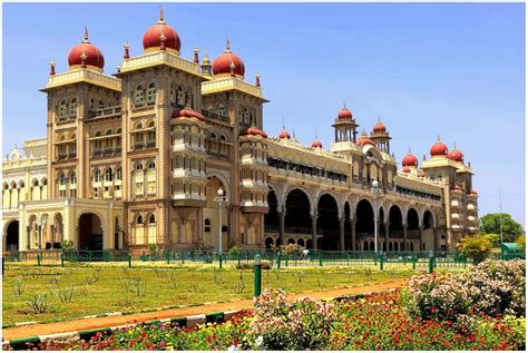 Famous Places in South India to visit in Summer, Winter & Monsoon ...