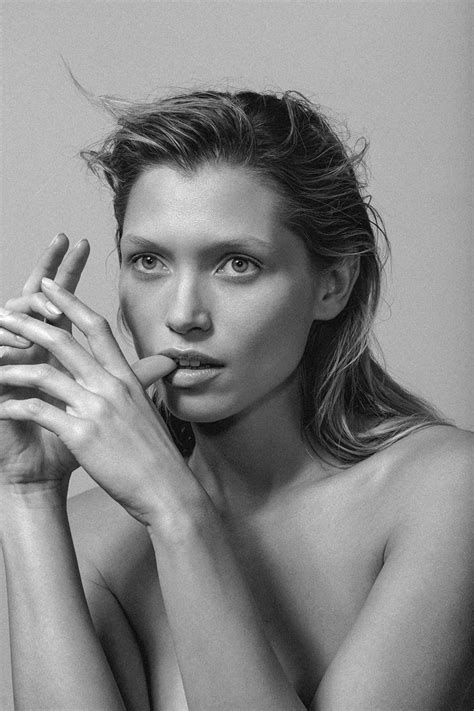 Hana Jirickova (Portrait)