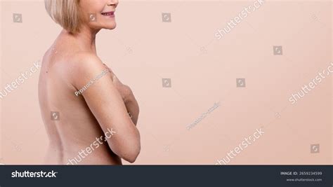 1,841 Older Women Natural Bodies Royalty-Free Images, Stock Photos