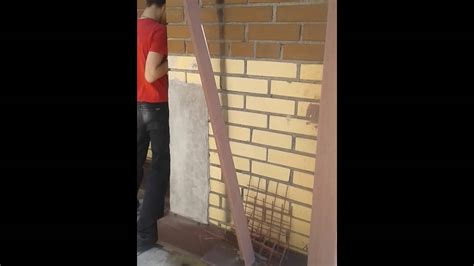 Парень ссыт - YouTube