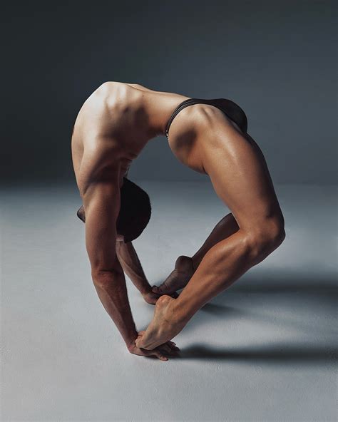 Andrey Andreychuk | Vitruvian Man | Instagram