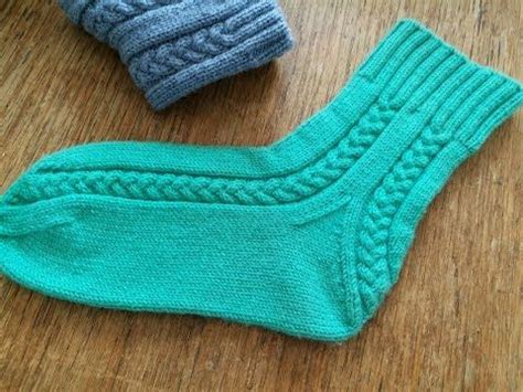 Носки с необычной пяткой. Начало - YouTube | Socken stricken, Socken ...