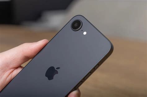 iPhone 16e vs iPhone 16: wat zijn de verschillen en welke kiezen?