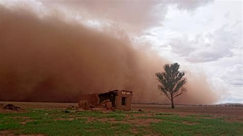 Explainer: what is a dust storm? - Social Media Blog - Bureau of ...