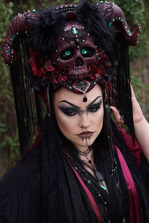 Dark Priestess Headdress, Gothic Headdress, Rams Horn Headpiece, Skull
