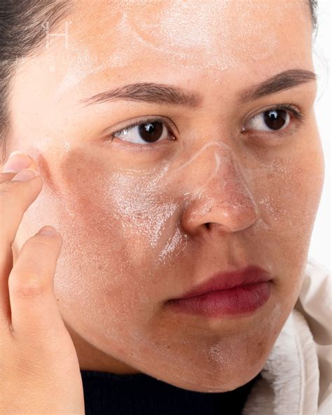 Jabón en aceite y acuoso facial de Maxclinic con Activos ...