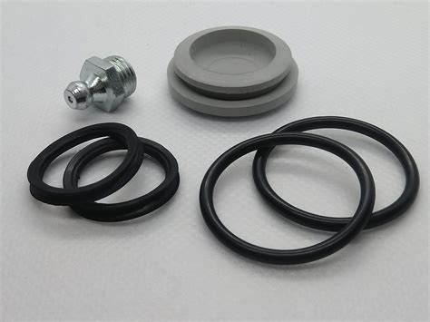 Vespa Smallframe 50 - 125 Fork Link "O" rings, Grease Nipple & Cap