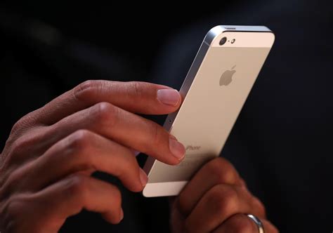 Report: The iPhone 5se and iPad Air 3 will hit store shelves on March ...