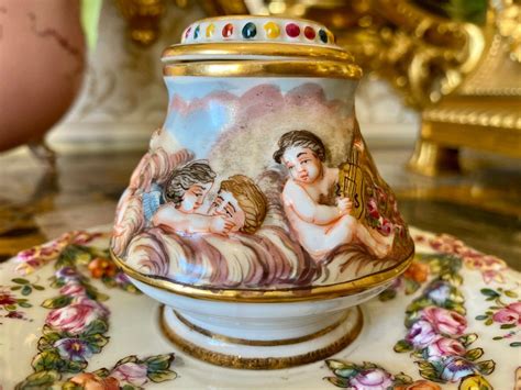 Proantic: Capodimonte - Porcelain Candle Holder