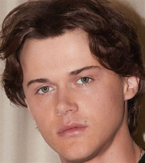 christopher briney  null