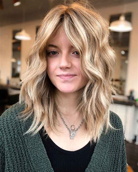 26 Best Ways to Get Long Layers with Medium-Length Hair
