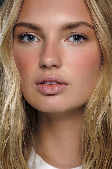'No makeup, makeup'. moderngracekelly.... #romeestrijd... - Haircuts ...