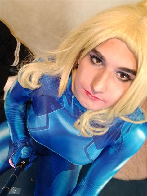 I suck at crossplay : r/femboy