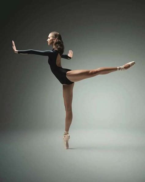 Пин на доске BALLET
