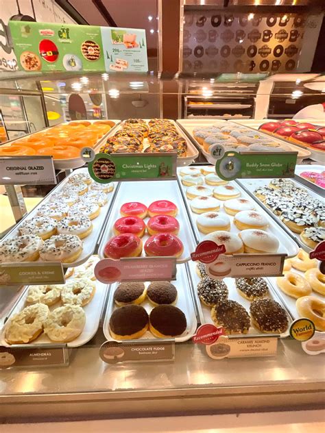 Krispy Kreme🎄รสชาติใหม่ล่าสุด | แกลเลอรีที่โพสต์โดย จีนพากิน😋 | Lemon8