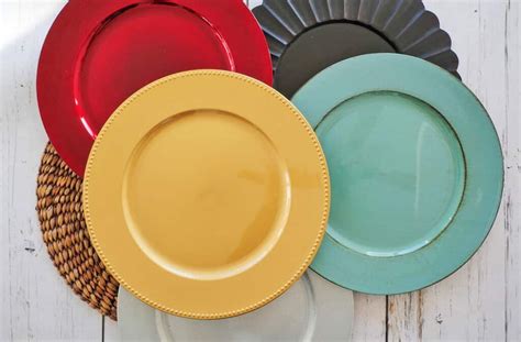 charger plates       adorn  table