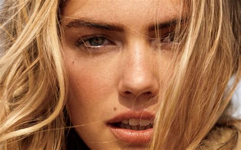 Wallpaper Kate Upton HD Kate Upton Close Up Wallpaper For Your Mobile