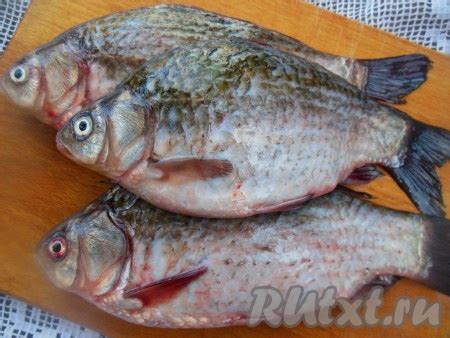 Как жарить карасей на сковороде: 9 фото в рецепте
