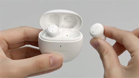 1More ComfoBuds Mini Review | PCMag