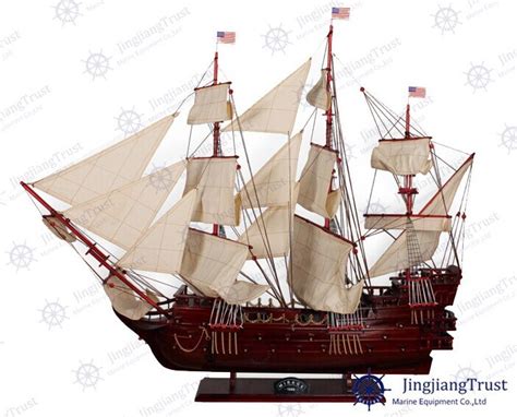 China Wooden Pirate Ship Model, Model Boat for Business Gifts - China ...