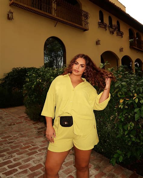 Ayesha Perry-Iqbal Instagram | ThePlace-2.com